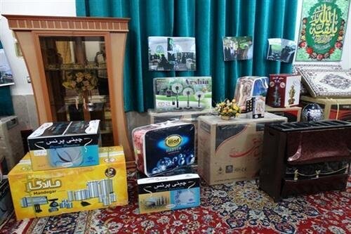 اهدای جهیزیه به نوعروسان خرمدره ای به مناسبت ولادت حضرت زهرا (س) اهدای جهیزیه به نوعروسان خرمدره ای به مناسبت ولادت حضرت زهرا (س)