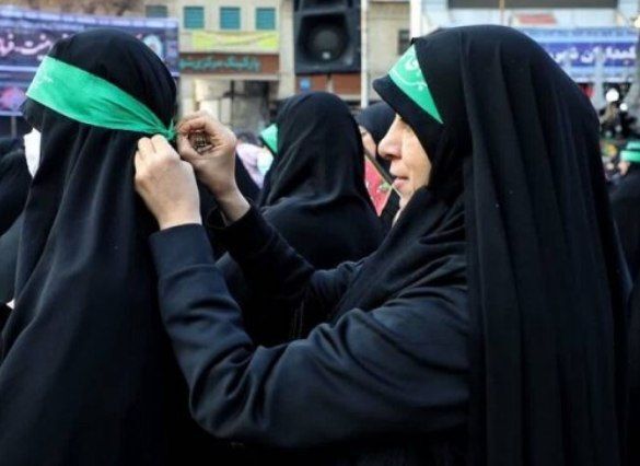 حضور پرشور بانوان‌کرجی به مناسبت گرامیداشت ولات حضرت فاطمه(س)