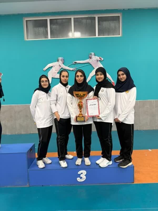 افتخارآفرینی دختران شمشیر باز اصفهانی در لیگ دسته یک کشور