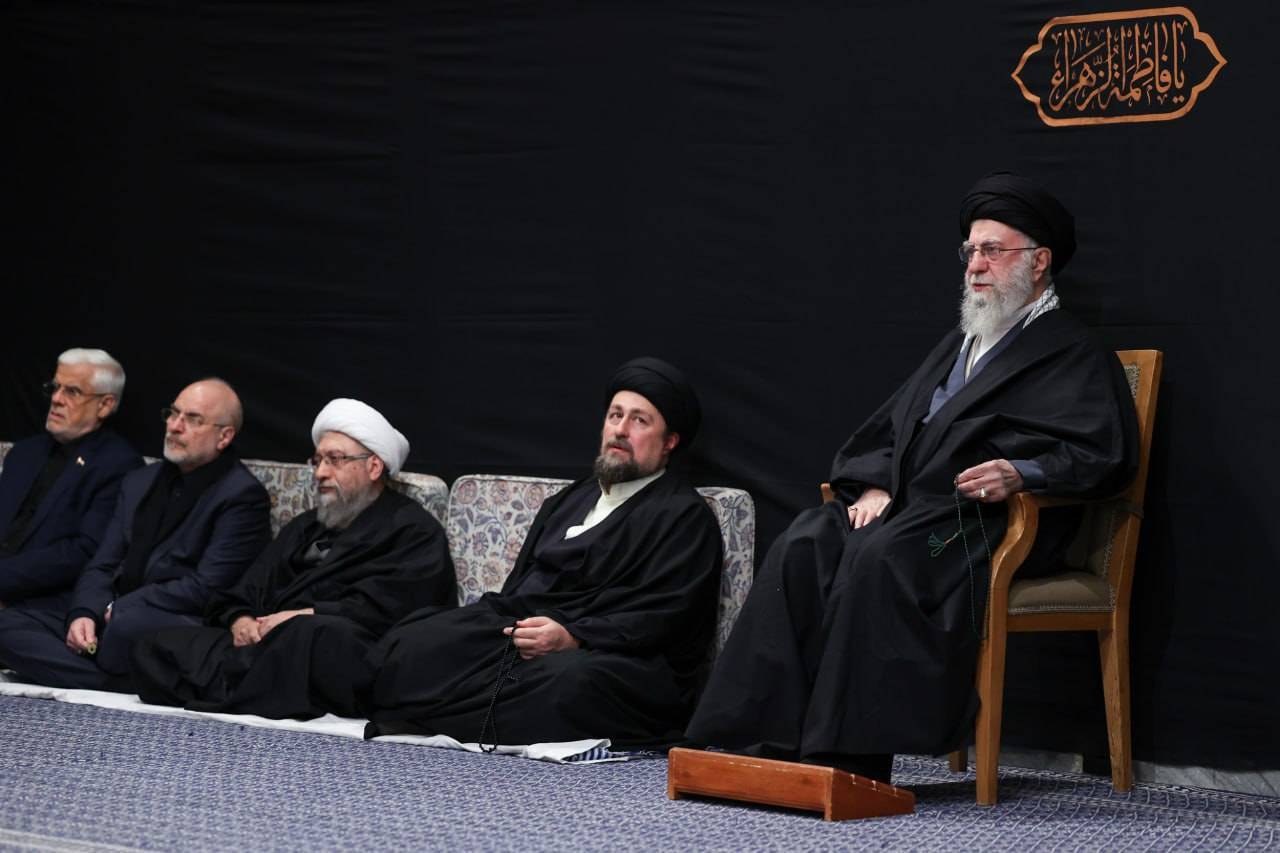 چهارمین شب عزاداری در حسینیه امام خمینی (ره) چهارمین شب عزاداری در حسینیه امام خمینی (ره)