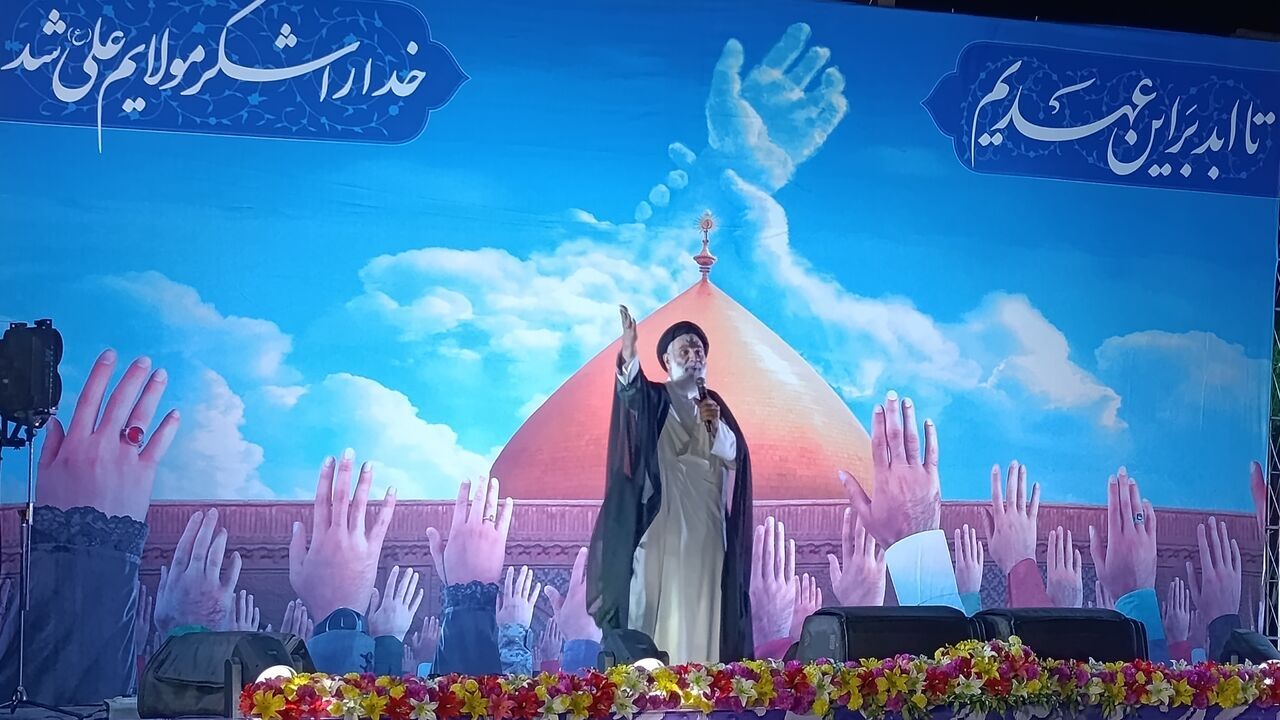 دشمنان بدانند اجازه تعرض به تنگه هرمز را نخواهیم داد دشمنان بدانند اجازه تعرض به تنگه هرمز را نخواهیم داد