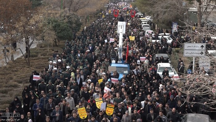 سوگواری اهالی نصف جهان در سوگ شهادت سردار سلیمانی